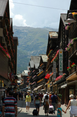 Touristenmeile von Zermatt.