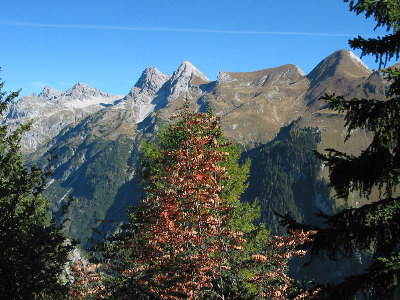 Rammstallkopf, -spitze, Rothorn- und Jöchelspitze vom Muttekopf aus gesehen.