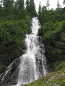 Wasserfall des Löbbenbachs.