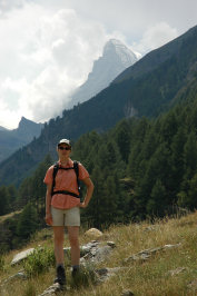 Das Matterhorn ist erstmals sichtbar.