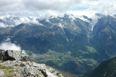 Tiefblick ins Mattertal nach Grächen.