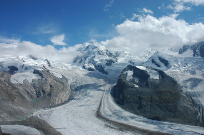 Gigantische Gletscherwelt mit Viertausendern.