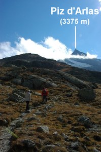 Nach dem Start am Lej Pitschen auf dem Weg zum Lej d'Arlas.