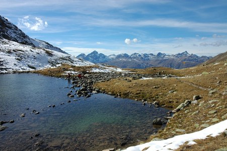 Blick vom Lej Languard in Richtung Paradishütte.