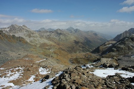 Aussicht von der Schwarzhornfurgga in Richtung Osten.