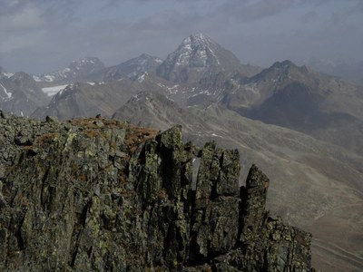 Interessante Gesteinsformationen am Schwarzhorn.