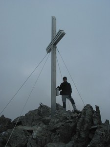 Am Gipfelkreuz des Debantgrat Südgipfels (3052 m).