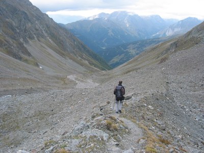 Abstieg über Moränen zur Lesachalmhütte.