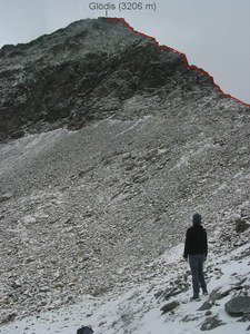 Der Südostgrat mit Klettersteig zum Gipfel.