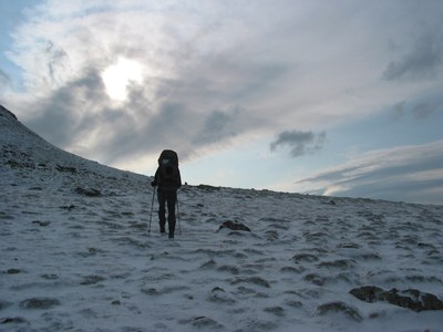 Neuschnee auf dem Noßberger Weg.