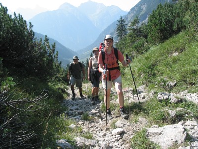 Elmar, Sandra und Janina auf dem Weg zur Kemptner Hütte.