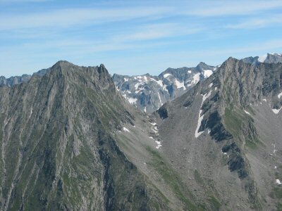 Blick auf die Lapenscharte von der Mörchenscharte aus.