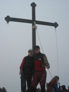 Am Gipfelkreuz des Schönbichler Horns.