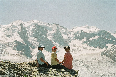 Aussichtsgenuss an der Diavolezza mit Blick zum Piz Palü.