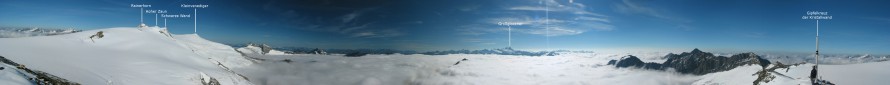 Panoramablick vom Gipfel der Kristallwand aus.