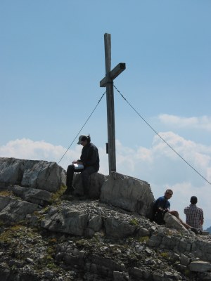 Eintrag ins Gipfelbuch der Wetterspitze.