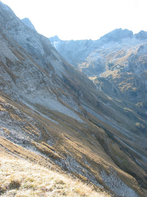 Abstieg ins Schochenalptal.