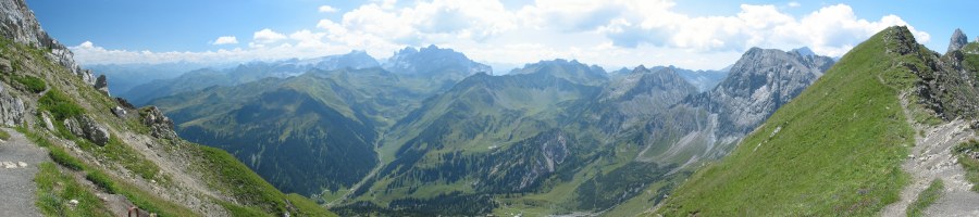 Panoramablick vom Zimbajoch.