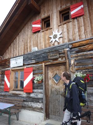 Ankunft an der gemütlichen Peter-Anich-Hütte.