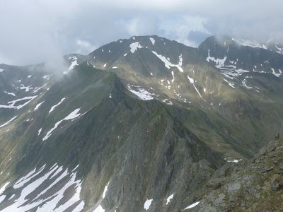 Leider tief hängende Wolken in den Bergen.