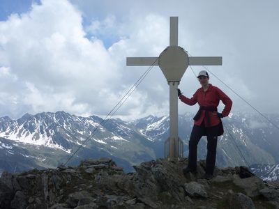 Am Gipfelkreuz des Hochreichkopfs.