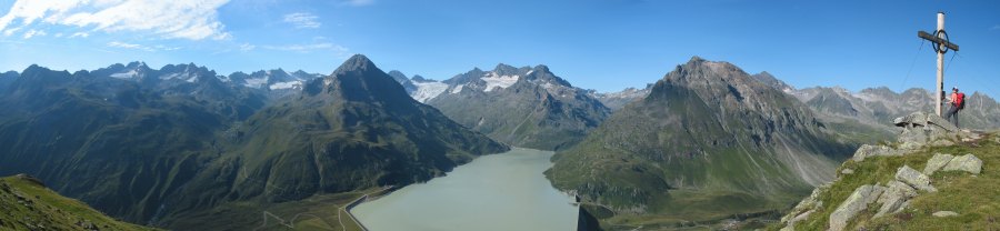 Panoramablick vom Bieler Kopf aus auf die Silvretta.